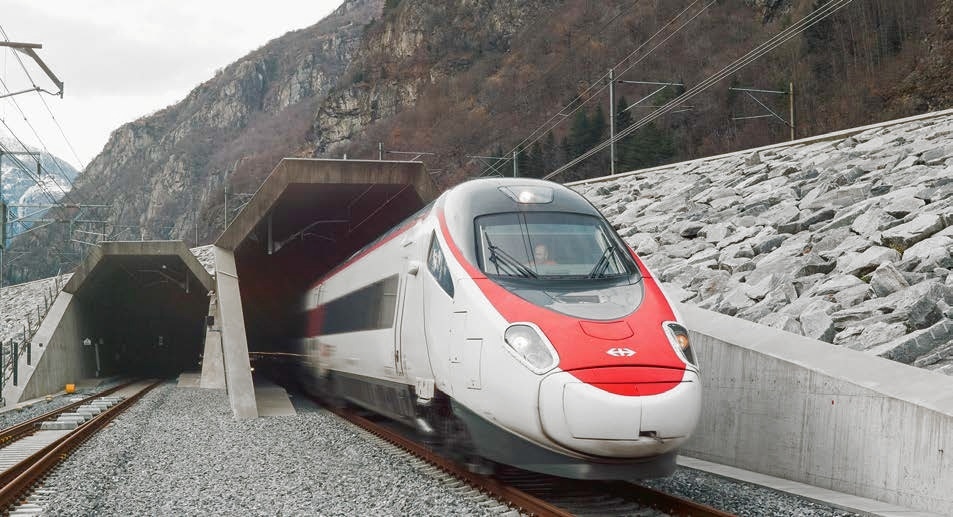 2016 was a memorable year, marked by the opening of the S. Gotthard Base Tunnel. This monumental work is not only a milestone for Switzerland and Europe but also a significant chapter in the history of the Lombardi Group.